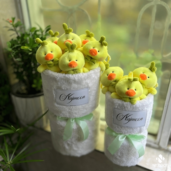  بوکت عروسکی جوجه و دستگل رومیزی با عروسک جوجه 