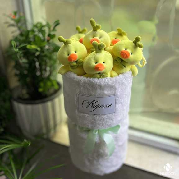  بوکت عروسکی جوجه و دستگل رومیزی با عروسک جوجه 