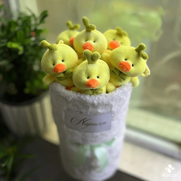  بوکت عروسکی جوجه و دستگل رومیزی با عروسک جوجه 